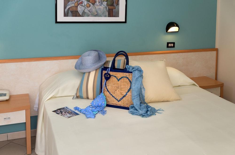 Hotel La Residenza Riccione Bagian luar foto