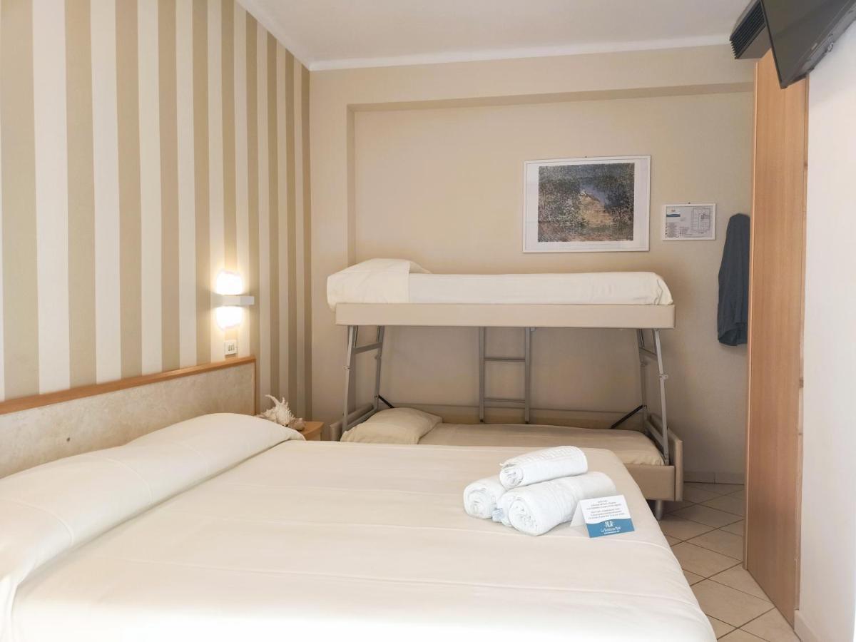 Hotel La Residenza Riccione Bagian luar foto