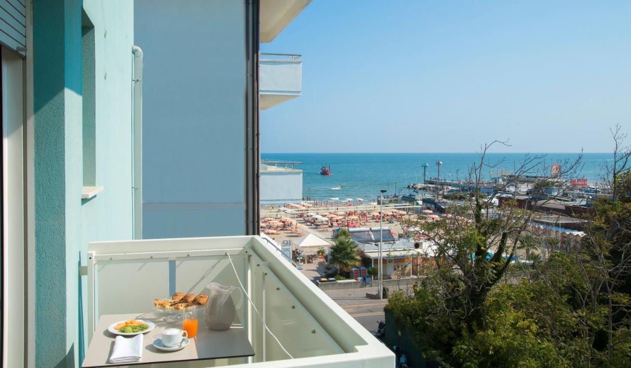 Hotel La Residenza Riccione Bagian luar foto